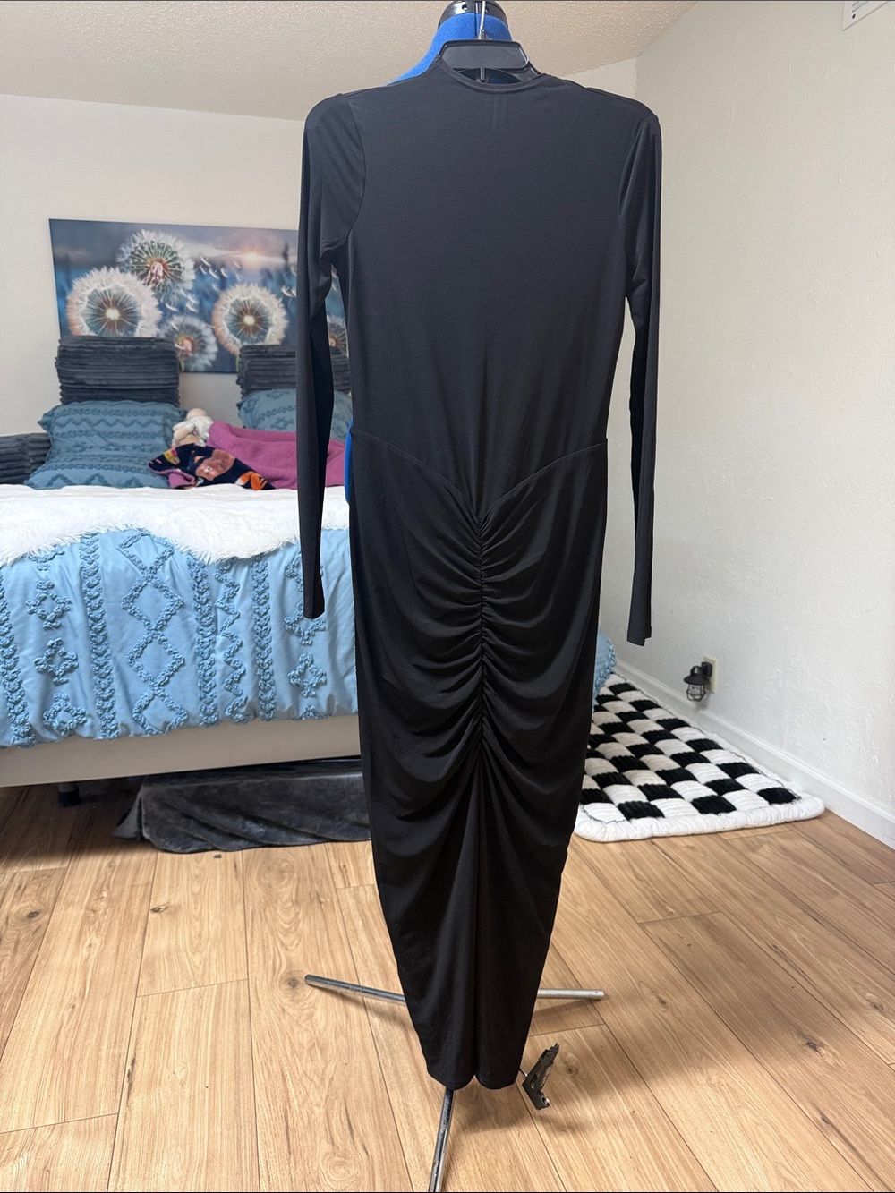 Forever 21 Classic Black Long Sleeve Ruched Midi Dress - Brand:
